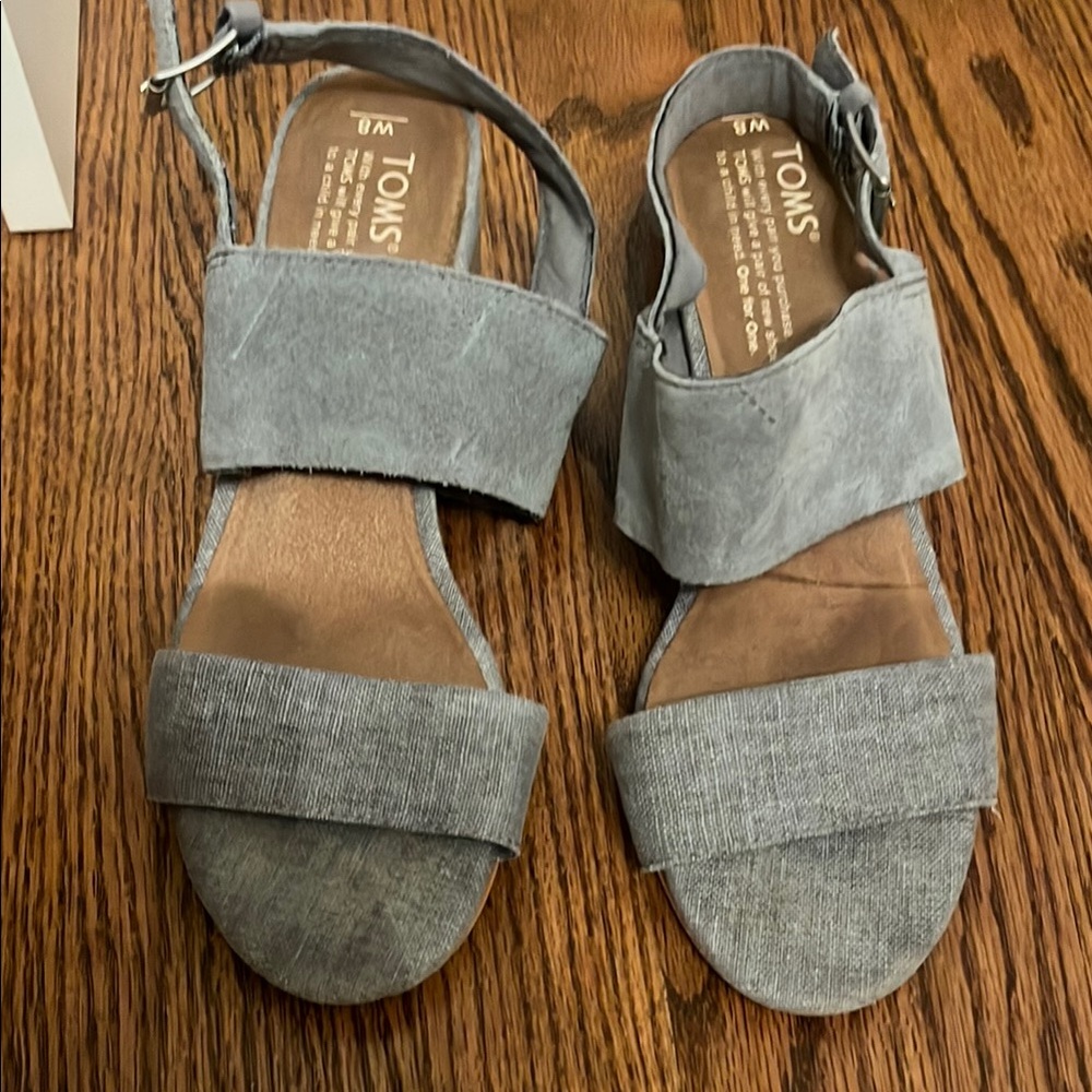 TOMS Women's Gray Sandals